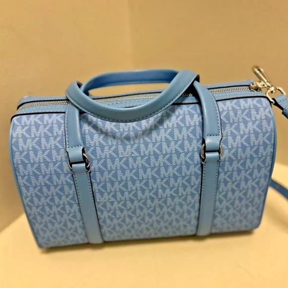 NWT Michael Kors Women Travel Medium Satchel Shoulder Crossbody Bag Handbag $678 - Picture 5 of 10